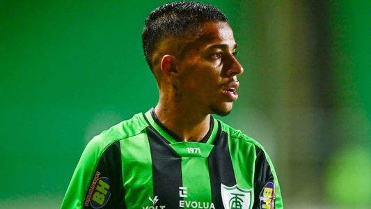 Matheusinho foi titular na derrota do Coelho pela Copa Sul-Americana