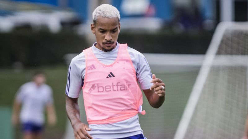 Matheus Pereira, do Cruzeiro, revela estádios preferidos e gols mais bonitos da carreira