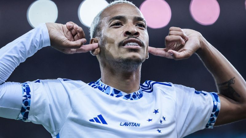 Matheus Pereira, do Cruzeiro, se torna jogador 'mineiro' com mais participações em gols em 2024