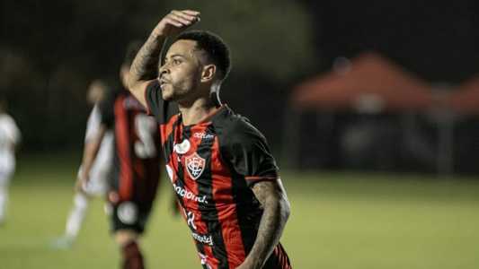 Matheuzinho, atacante do Vitória
