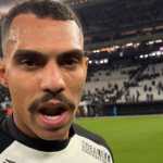 Matheuzinho celebra assistência e jogada surpresa em gol do Corinthians