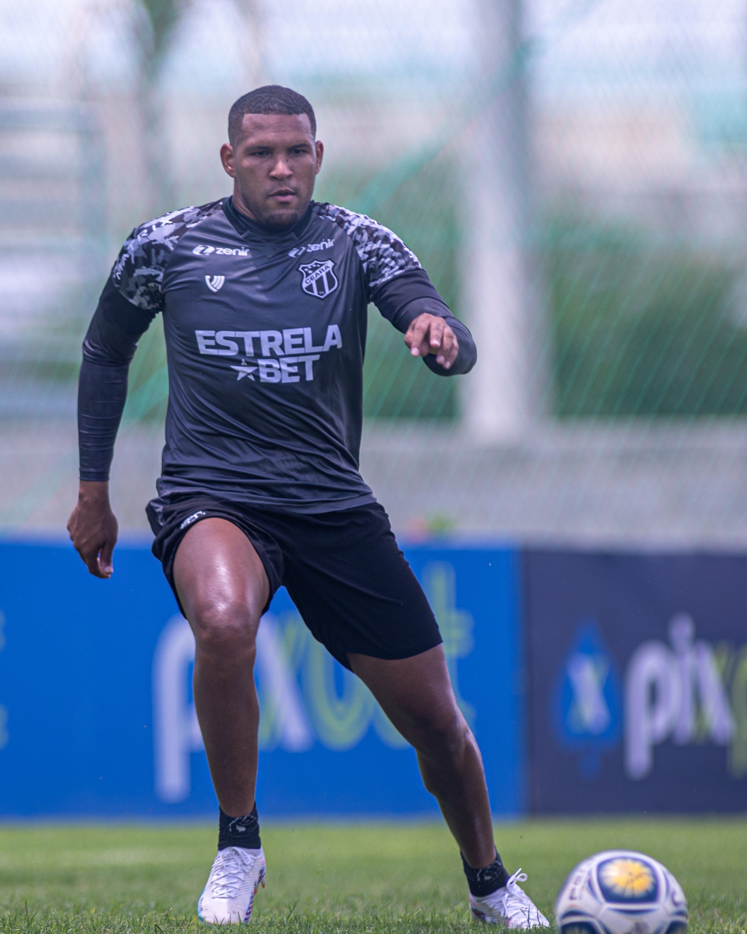 Ceará recebe Itabaiana e vitória garante classificação na Copa do Nordeste