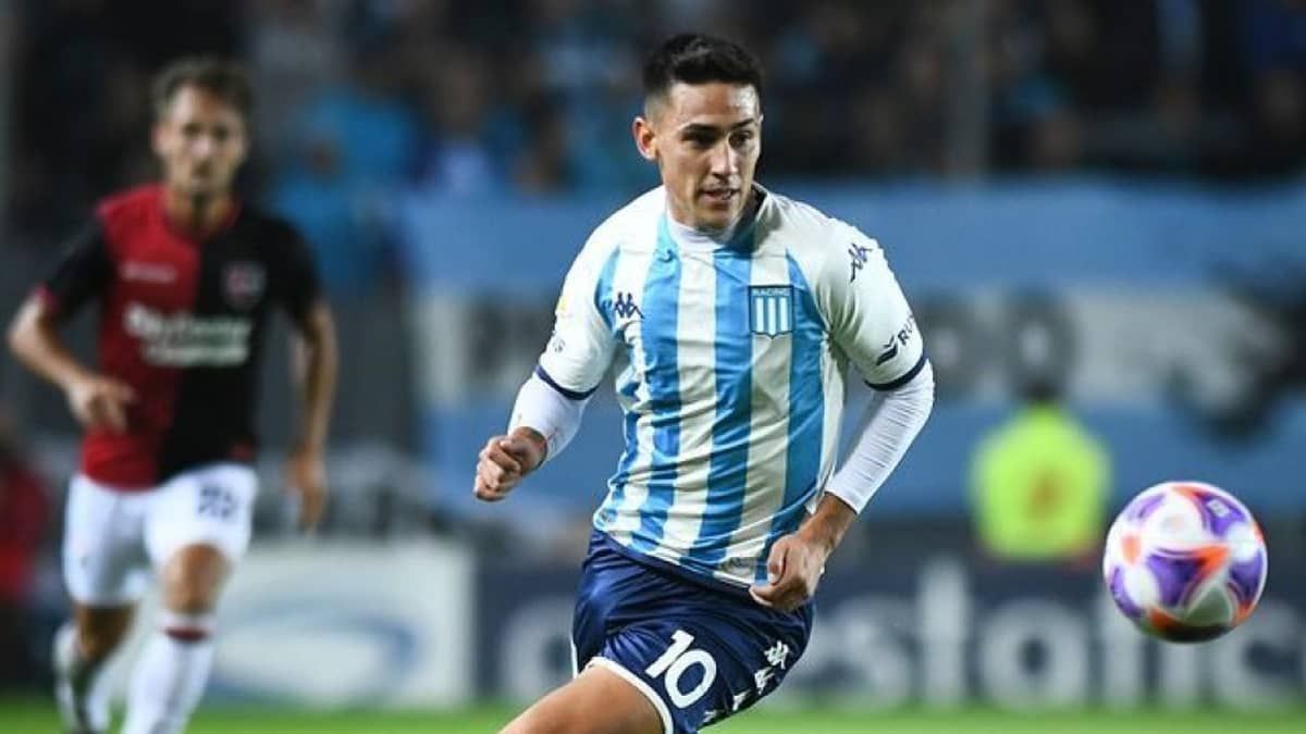 Zagueiro e futuro reforço do Corinthians são convocados pelo Paraguai
