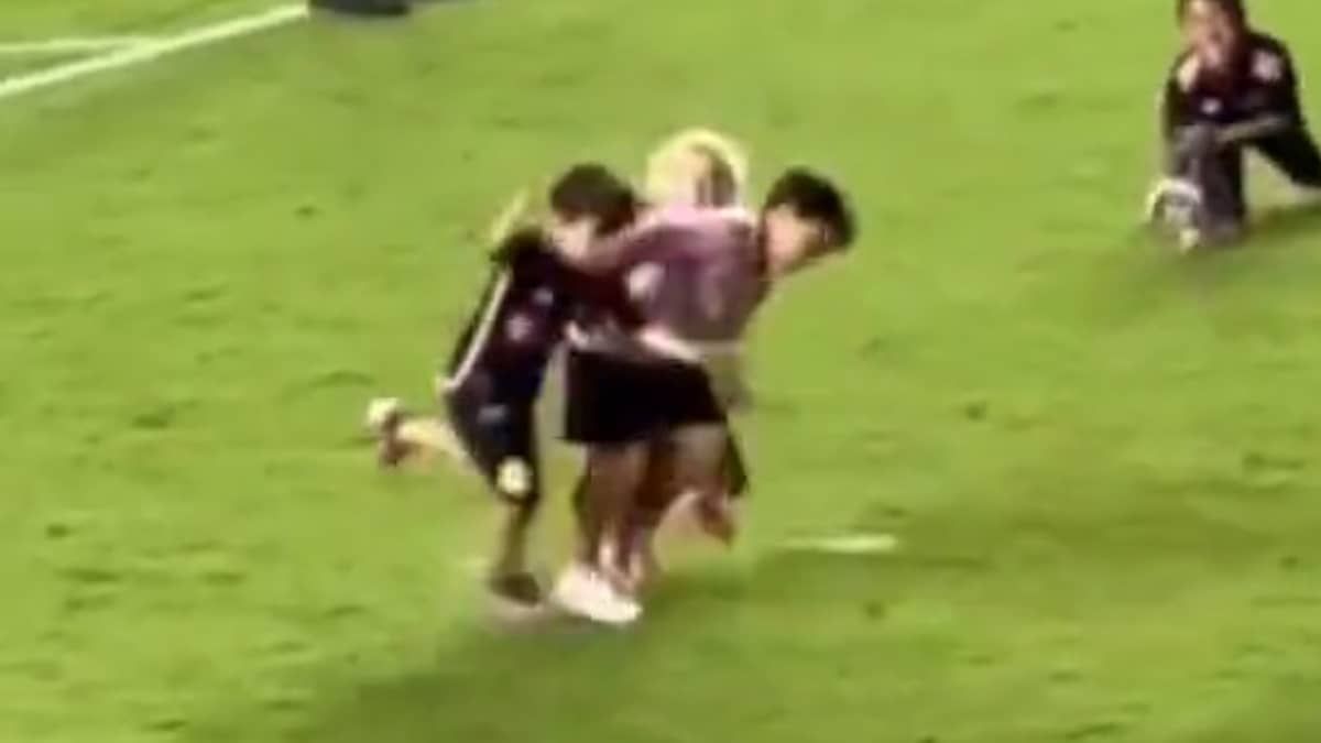 Filho de Messi não alivia para o irmão e imagens viralizam: 'Zagueiro raiz'