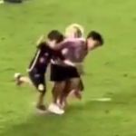 Filho de Messi não alivia para o irmão e imagens viralizam: 'Zagueiro raiz'