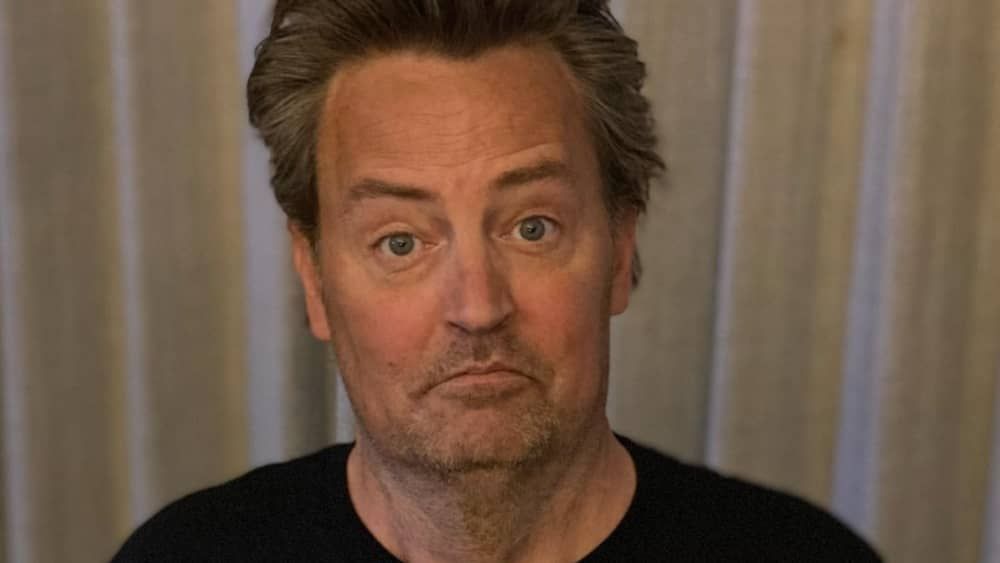 Ex-noiva de Matthew Perry lamenta morte do ator de 'Friends'