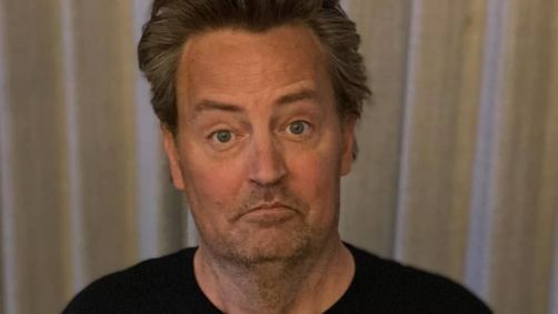 Matthew Perry foi homenageado por ex-noiva