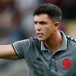 Vasco demite técnico Maurício Barbieri após derrota para o Goiás
