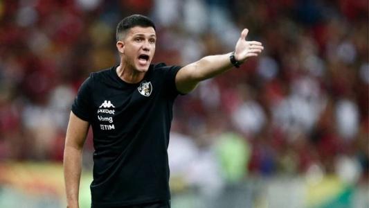Maurício Barbieri foi xingado em São Januário