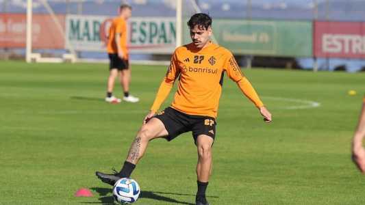 Mauricio deve retornar à equipe titular