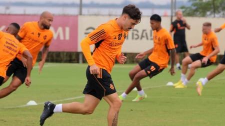 Mauricio deve ser titular no ataque colorado