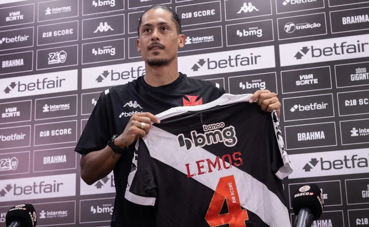 E o Mauricio Lemos? Saiba quando ex-zagueiro do Atlético pode estrear pelo Vasco