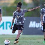 Time do Atlético na estreia no Brasileiro expõe reformulação em relação a 2022