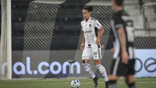 Mauricio Lemos fez falta dura e foi advertido na derrota para o Botafogo