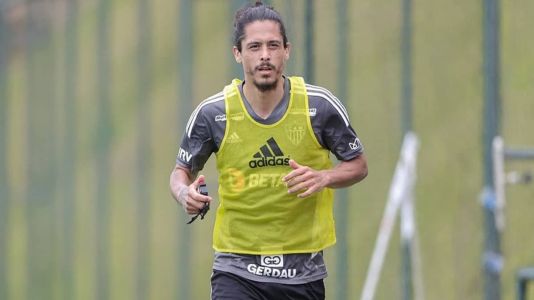 Mauricio Lemos já faz trabalhos físicos na Cidade do Galo