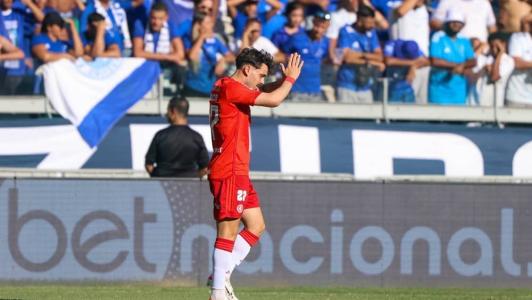 Maurício marcou gol pelo Inter, contra o Cruzeiro, no Mineirão