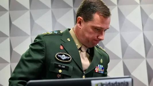 Mauro Cid esteve na CPMI no mês passado, mas optou por ficar em silêncio e não respondeu aos questionamentos