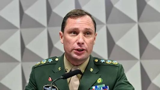 A suspeita é de que Cid teria acompanhado o encontro entre Bolsonaro e Delgatti e também teria viabilizado encontros do hacker com representantes do Ministério Defesa.