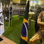 Mausoléu de Pelé em Santos tem esquema especial para homenagens um ano após morte do ídolo