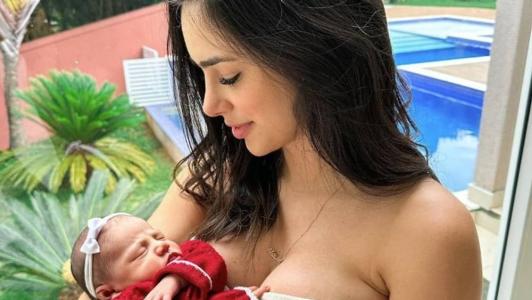Mavie nasceu em 6 de outubro deste ano