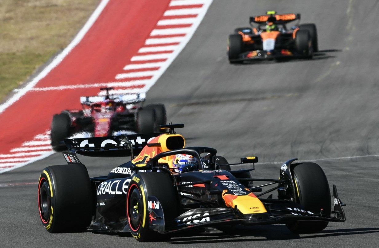 Verstappen vence GP dos EUA de Fórmula 1 de ponta a ponta e se aproxima da McLaren