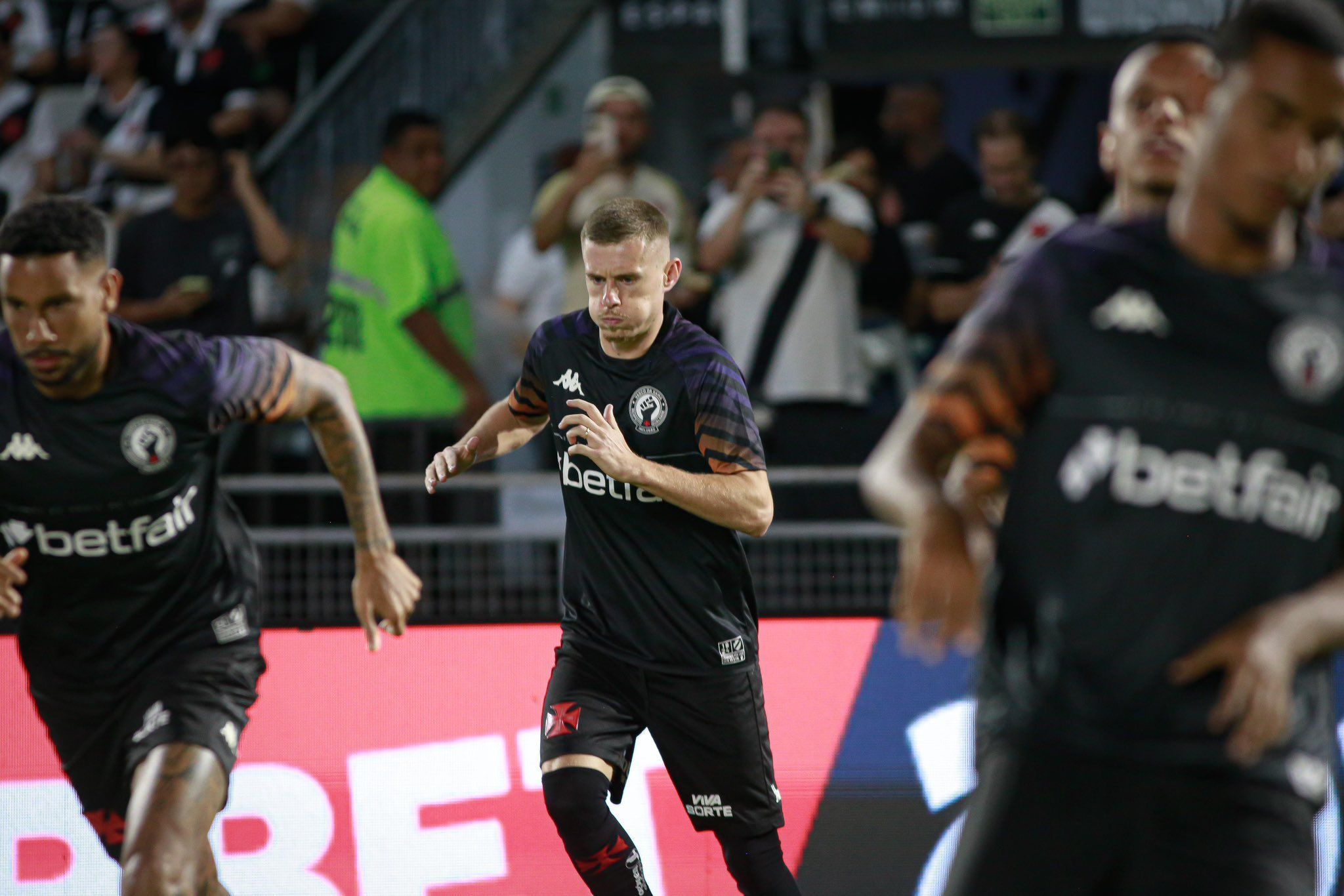 Vasco acerta empréstimo do meia-atacante Maxime Dominguez para time da MLS
