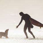 Lenda do surfe anuncia aposentadoria após 22 anos de carreira: 'Fui abençoada'
