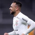 Maycon comemora boa fase no Corinthians se coloca à disposição contra Newell's