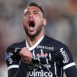 Maycon explica melhora e se coloca à disposição do Corinthians