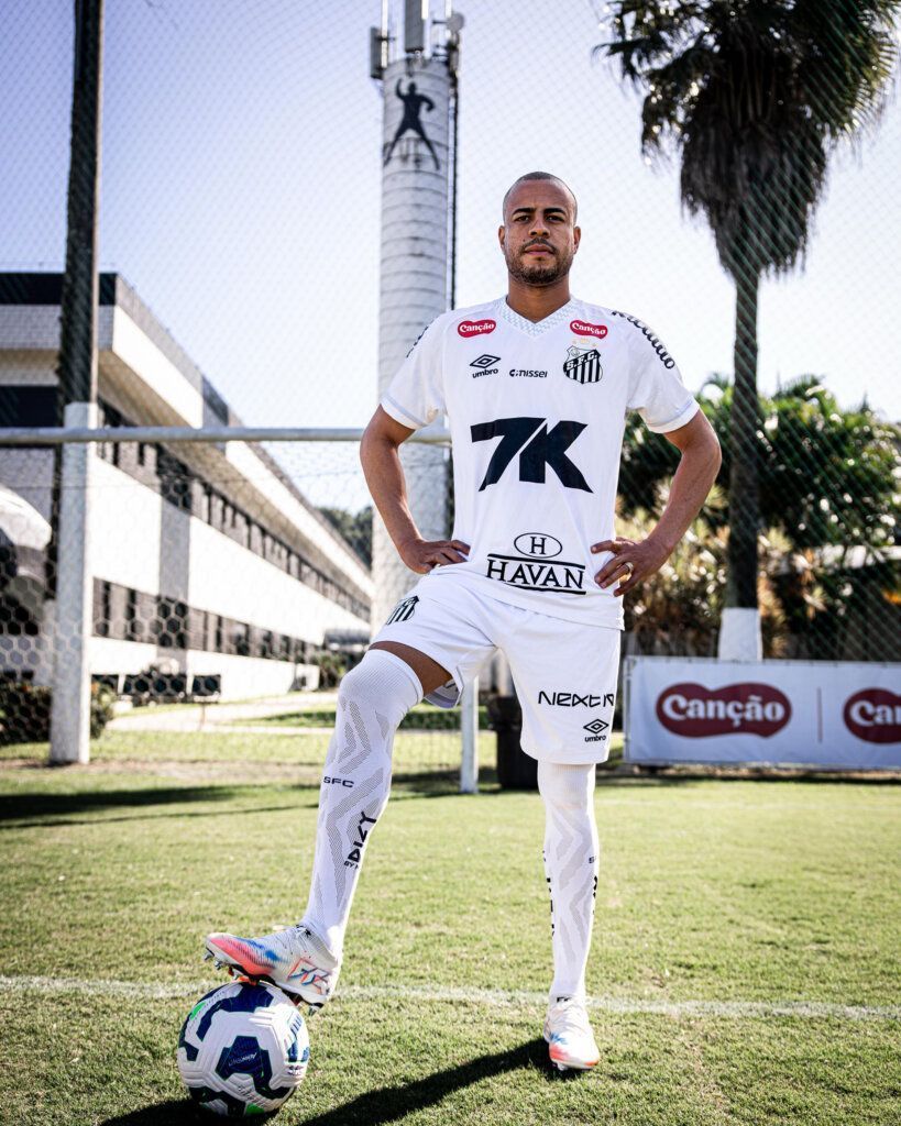 Santos anuncia Mayke, lateral-direito ex-Palmeiras; veja detalhes