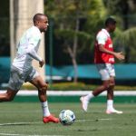 Mayke fala de busca por liderança do Palmeiras e recuperação de Dudu