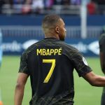 PSG vence Troyes com gol de Mbappé e abre vantagem no Francês