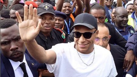 Mbappé agradece prêmio de melhor francês da temporada