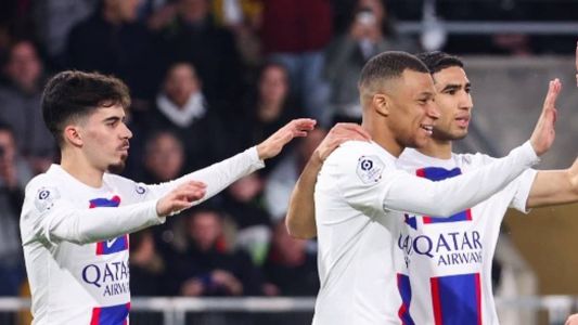 Mbappé marcou os dois gols da vitória do PSG sobre o Angers no Francês