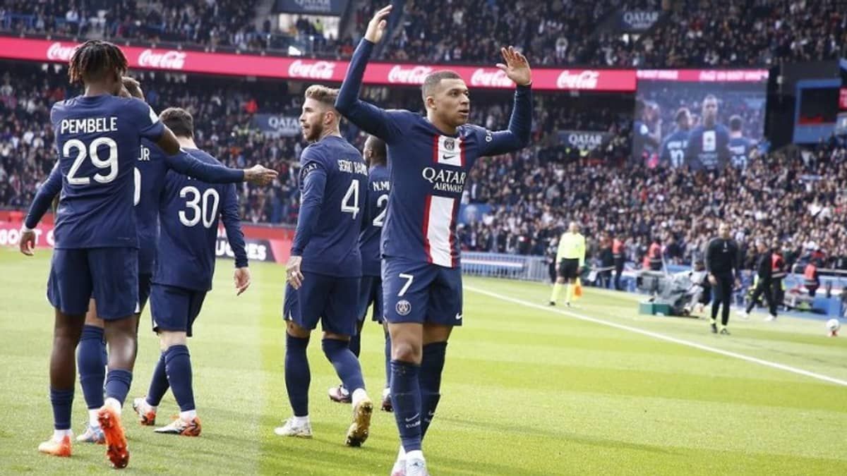 Mbappé não participa de treino do PSG e aumenta rumores de saída
