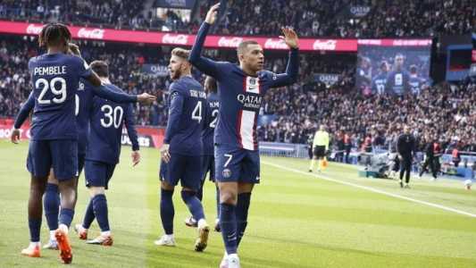 Mbappé não participa de treino do PSG