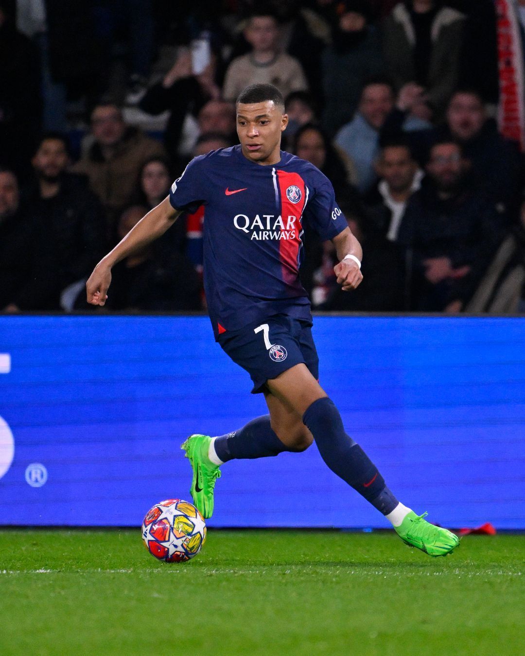 Giro pelo mundo: fim de semana tem PSG rumo ao título e decisões no feminino