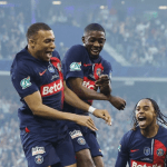 Mbappé se despede do PSG com título da Copa da França sobre o Lyon