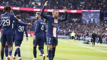 Mbappé quer ficar no PSG até o fim da temporada