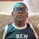 Família de MC Marcinho se despede do funkeiro jogando cinzas em praia de Cabo Frio