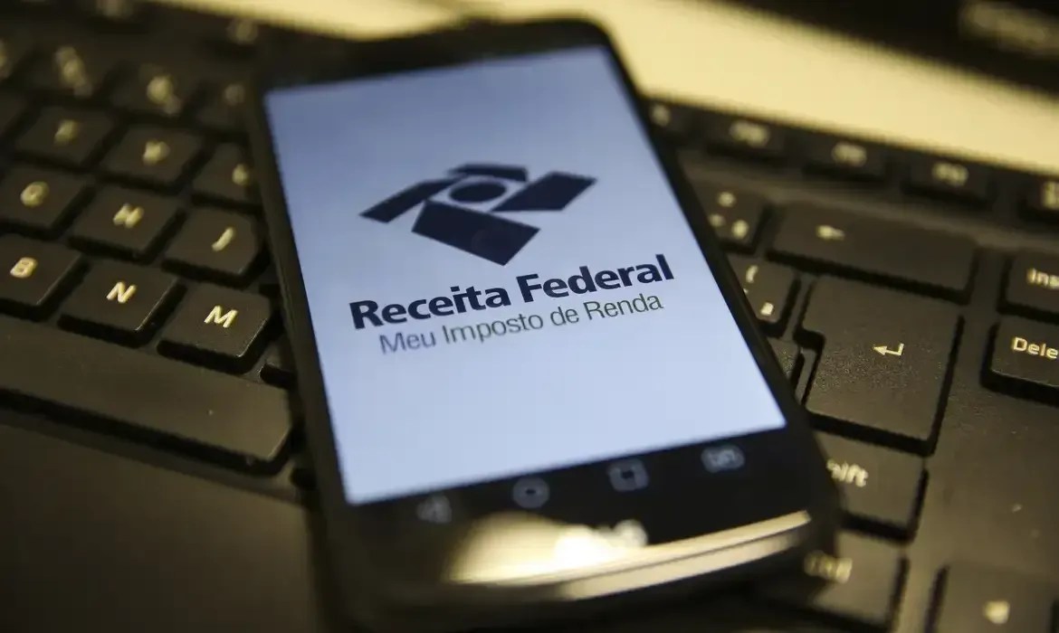 IRPF 2025: mais de 7,8 milhões de contribuintes já entregaram a declaração