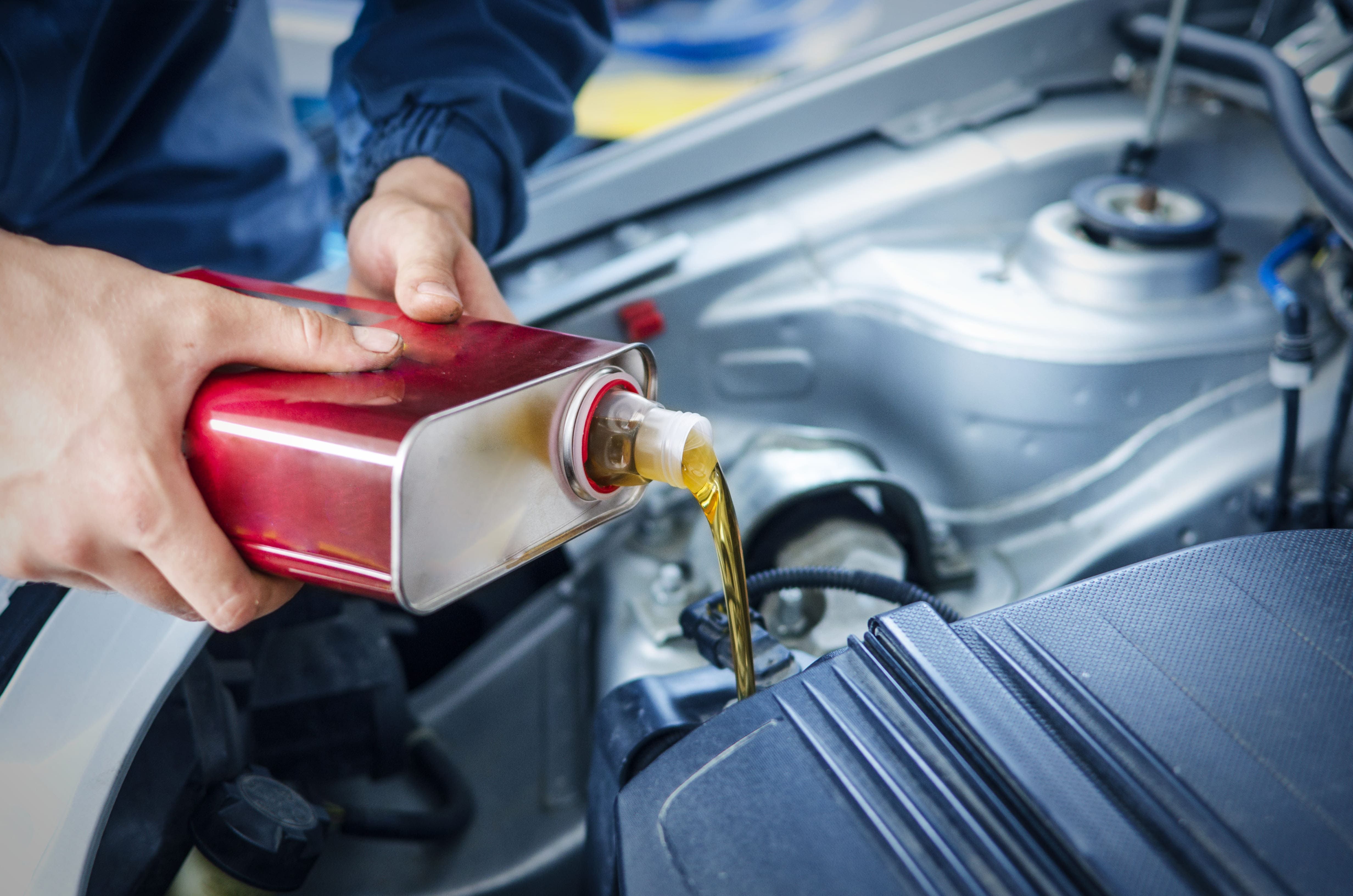 Como saber se o óleo do seu motor está ruim e o que acontece se você usá-lo