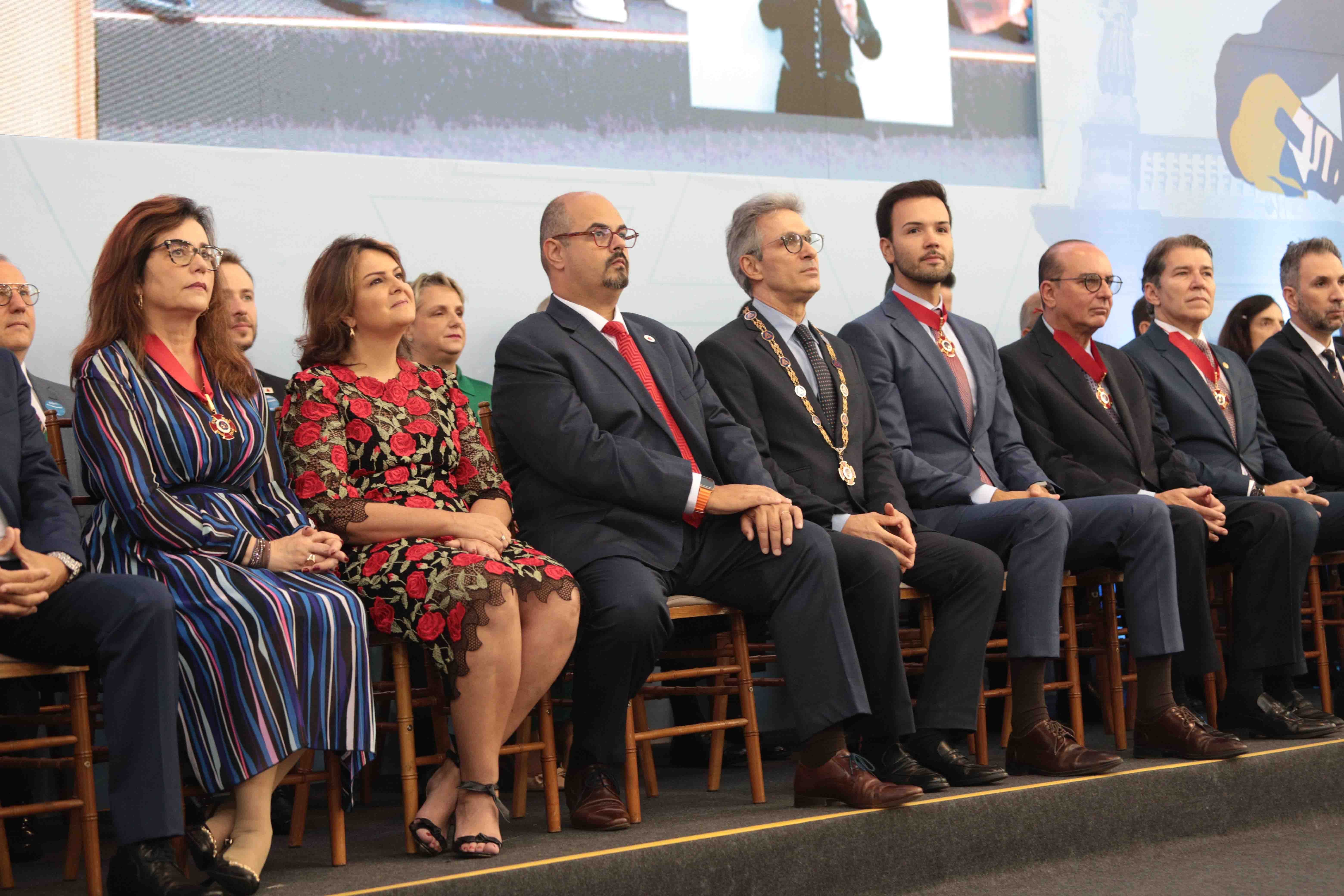Simões e Tadeu Leite avaliam prazos para aprovação de projeto sobre dívida de Minas