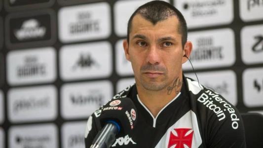 Medel durante apresentação no Vasco da Gama