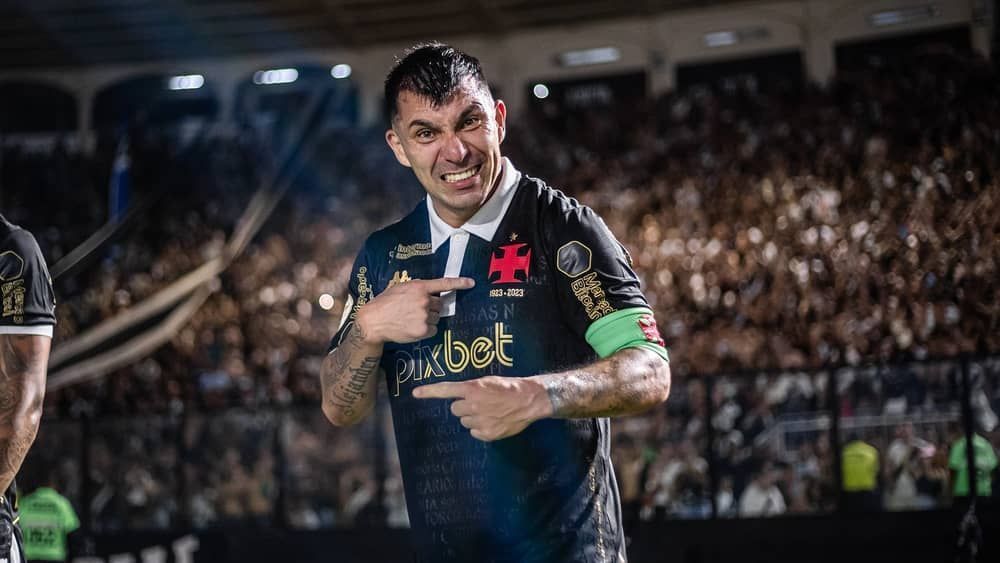 Medel vira reforço de última hora no Vasco para enfrentar o Cruzeiro