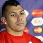 Medel chega no fim de semana para assinar contrato com o Vasco