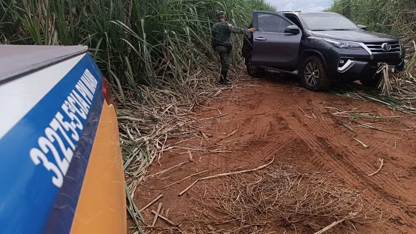 Ladrões sequestram médica e roubam caminhonete blindada no interior de MG