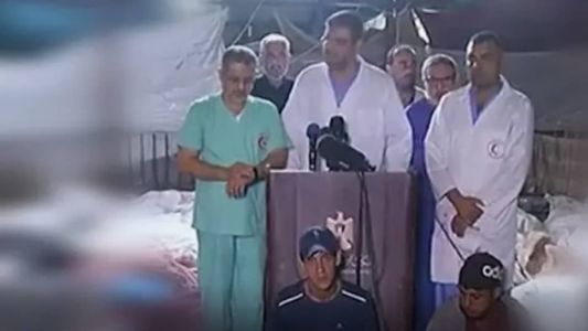 Médicos de hospital atacado em Gaza fazem coletiva de imprensa em meio a corpos