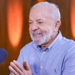 Lula sanciona Desenrola com limite para juros rotativo do cartão de crédito