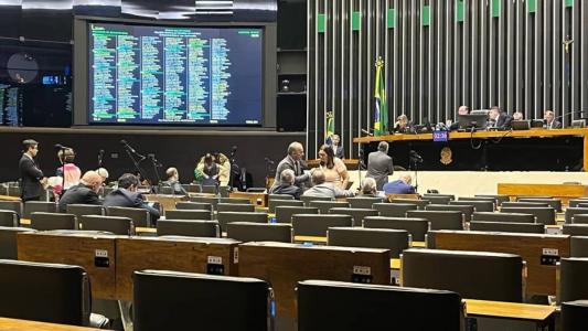 Medida Provisória que regulamenta apostas esportivas deve ir à votação nesta segunda-feira (4)